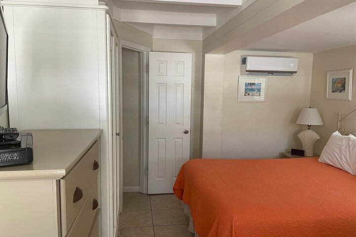 Room 13 of 52