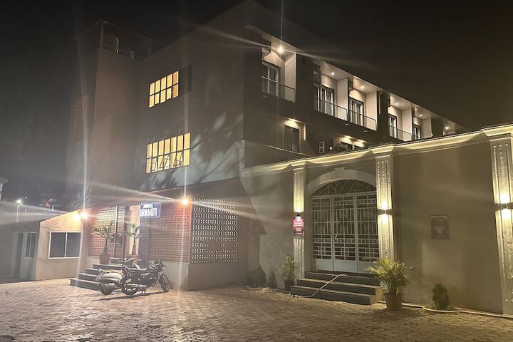 Hotel Unnati