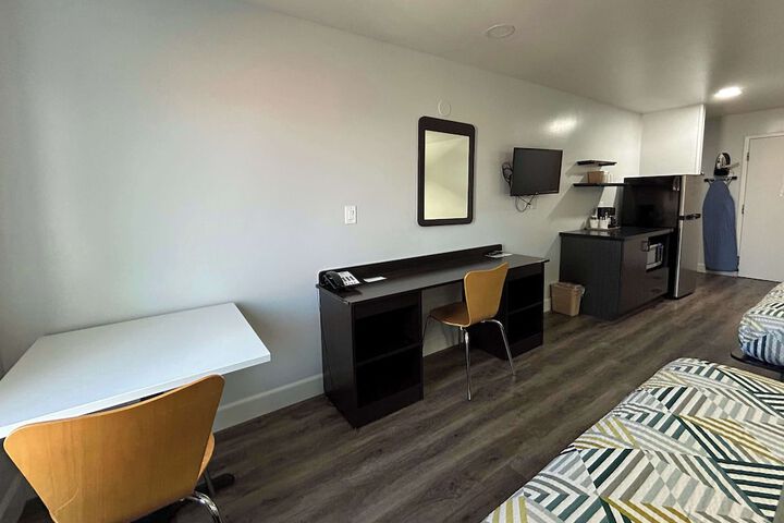 Room 8 of 23