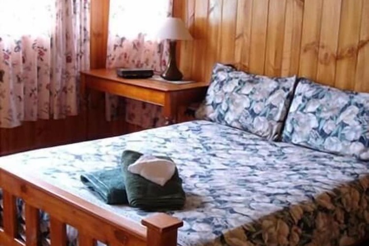 Room 3 of 32