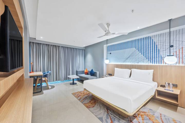 Room 10 of 45