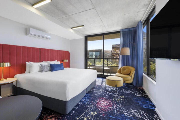 Room 71 of 112