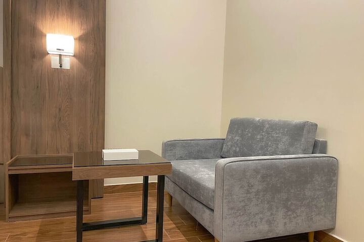Room 28 of 53