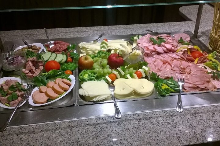 Dining 6 of 20