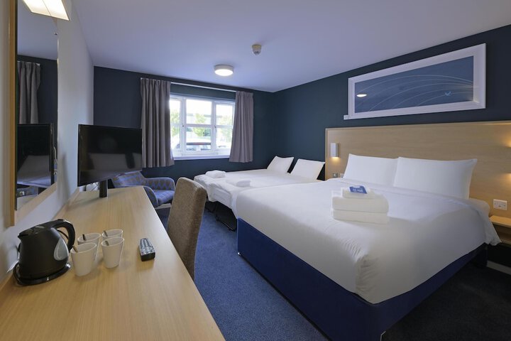 Room 16 of 30