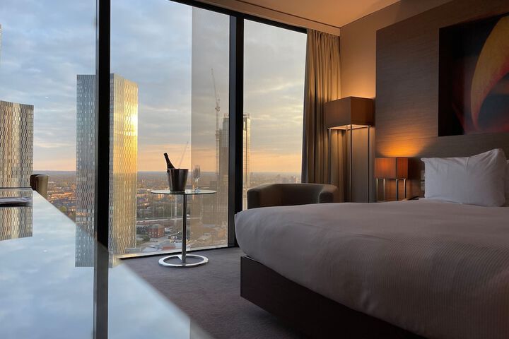 Room 32 of 260