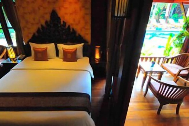 Room 12 of 37