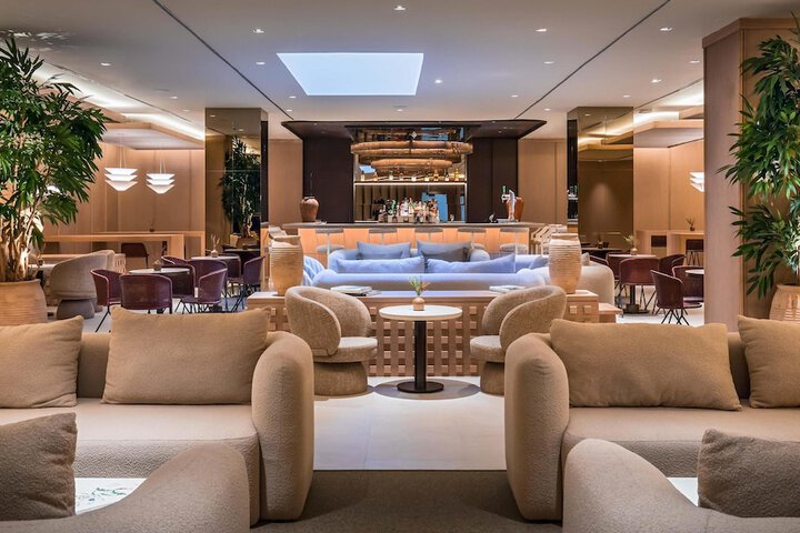 Guest Lobby