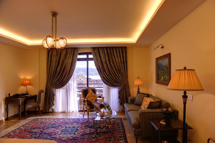 Room 50 of 80