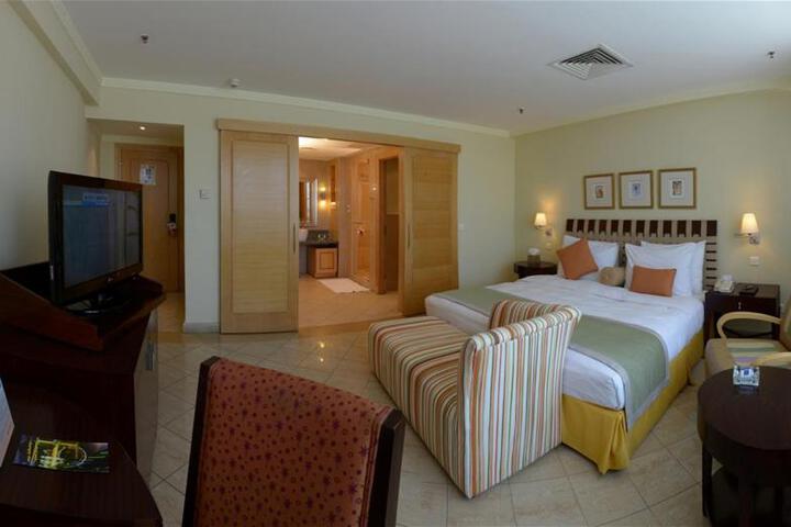 Room 13 of 50