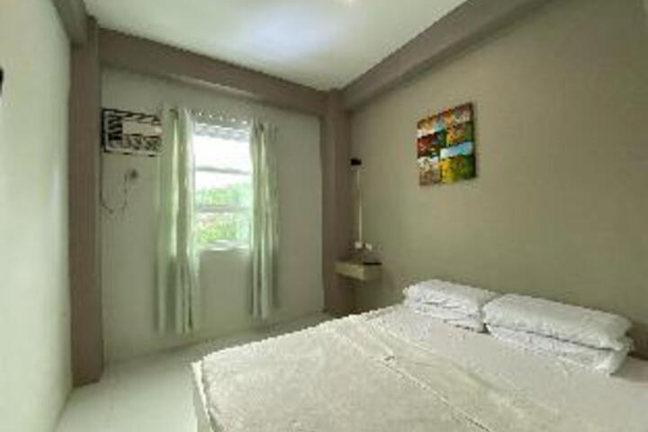 Room 2 of 3
