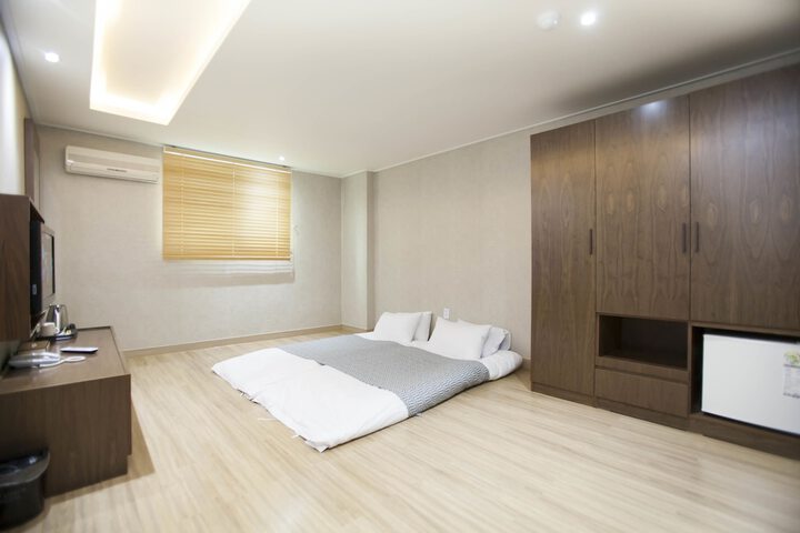 Room 28 of 119