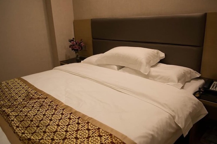 Room 19 of 44
