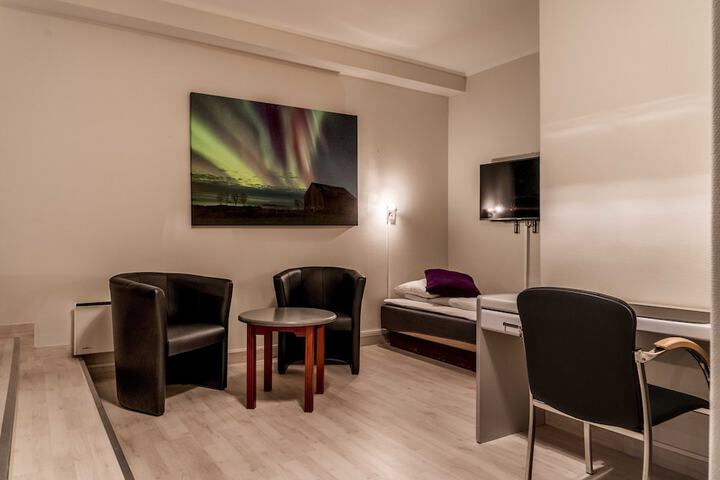 Room 13 of 17