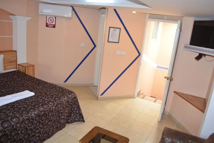 Room 30 of 63