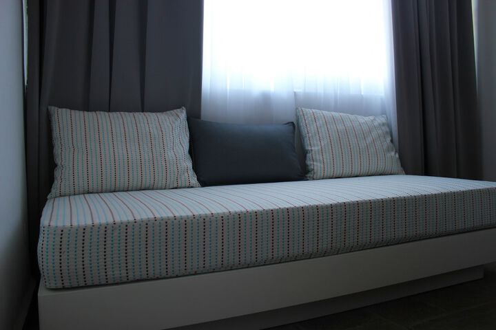 Room 21 of 37
