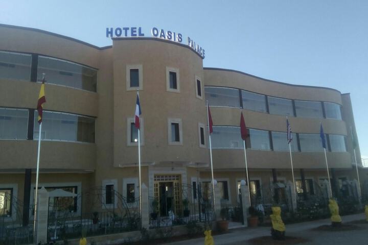 Hotel Oasis Palace