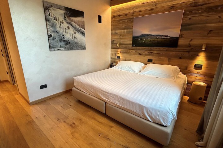 Room 26 of 98