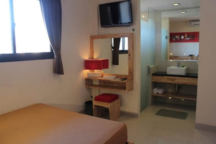 Room 6 of 40