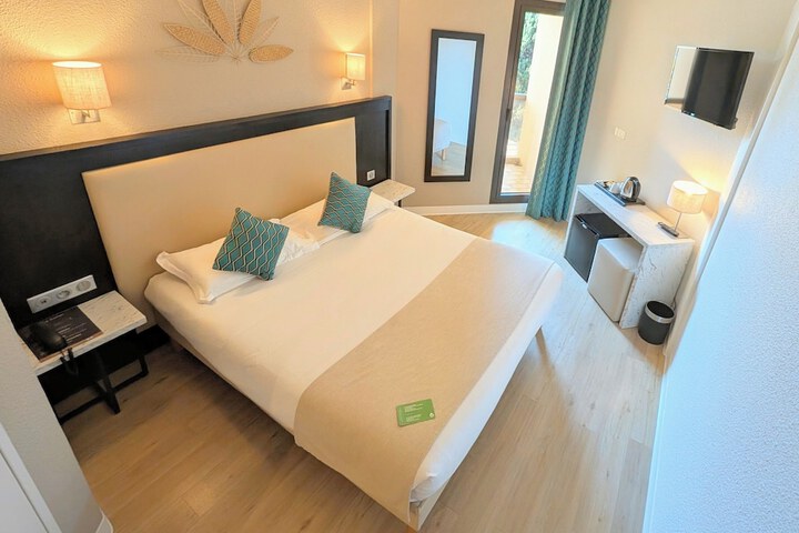 Room 15 of 92