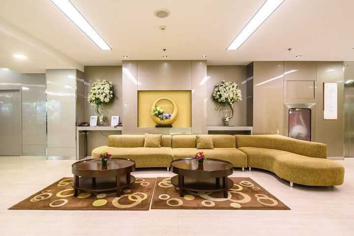 Guest Lobby
