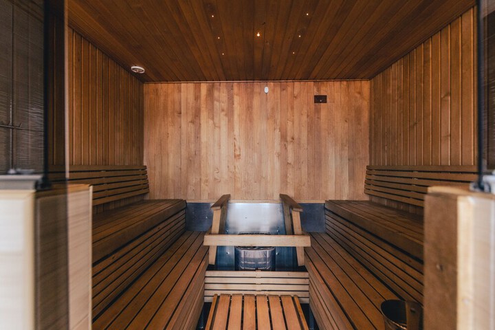 Spa 14 of 37