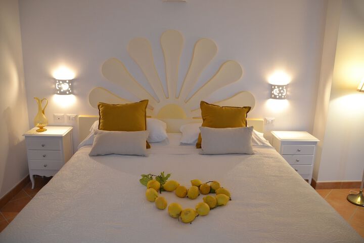 Room 15 of 221