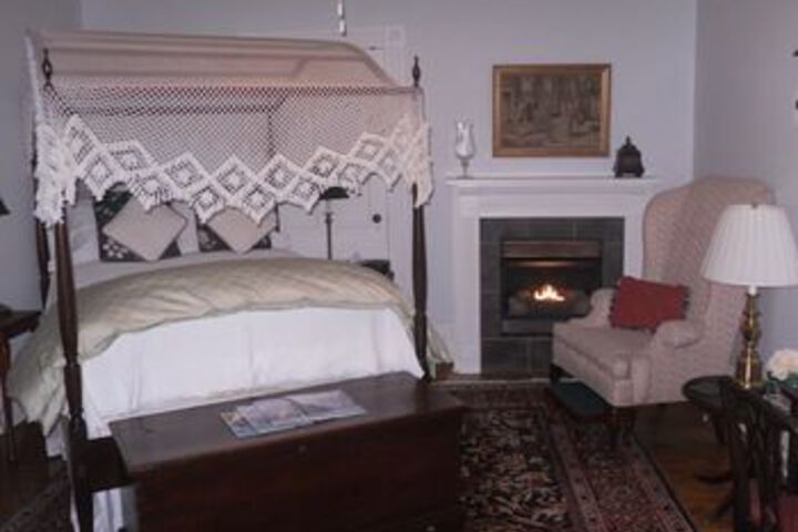 Room 62 of 76