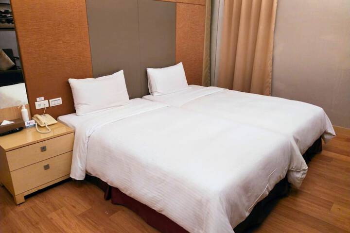 Room 30 of 78