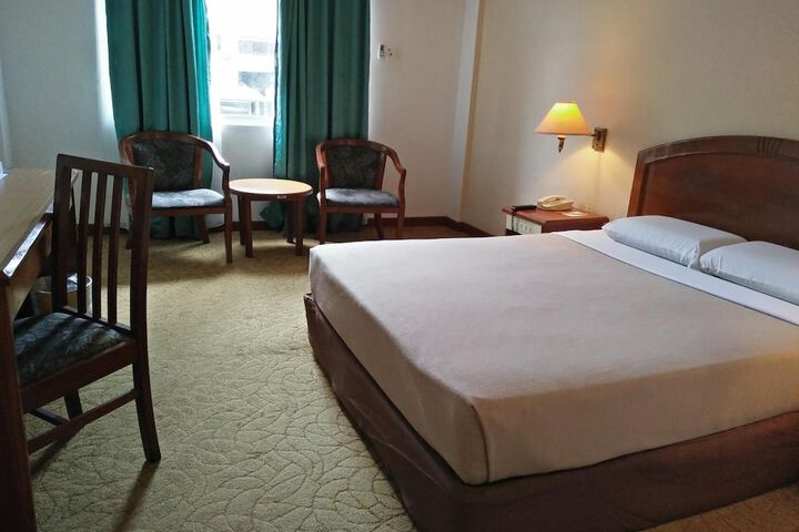 Room 23 of 64