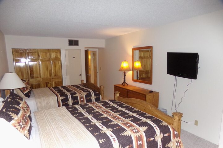 Room 9 of 42
