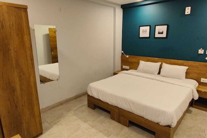 Room 7 of 17