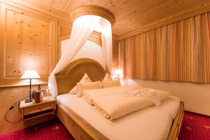 Room 10 of 75