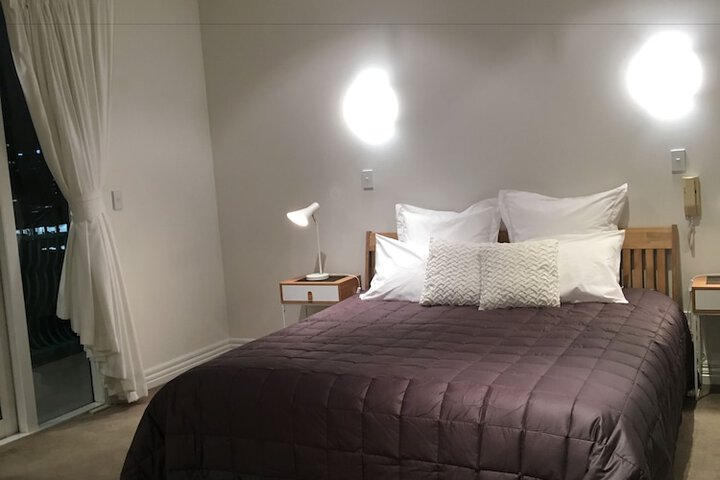 Room 2 of 129