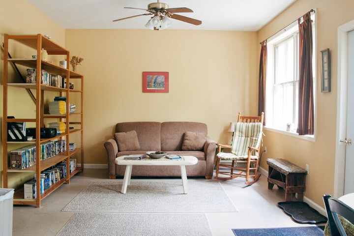 Room 9 of 44