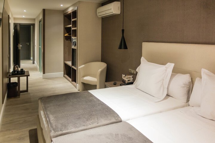 Room 14 of 51