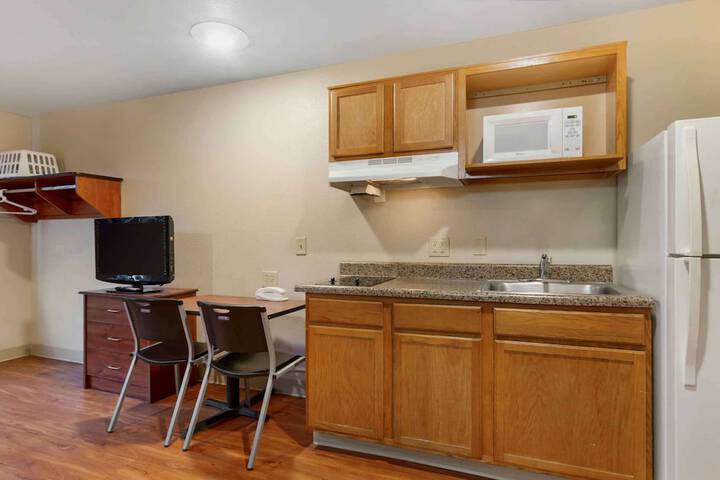 Studio with Double Bed (7 of 16)