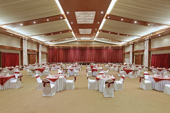Business Center 67 of 90