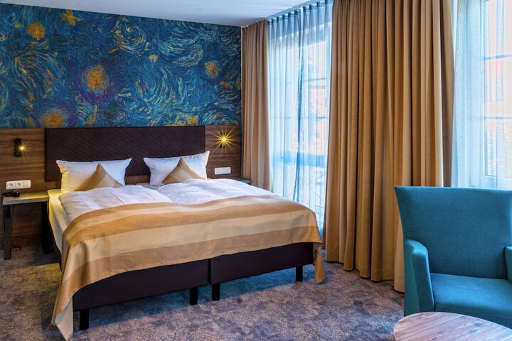 Room 21 of 35