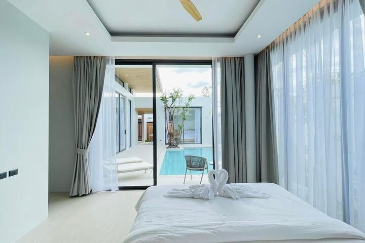 Room 103 of 107