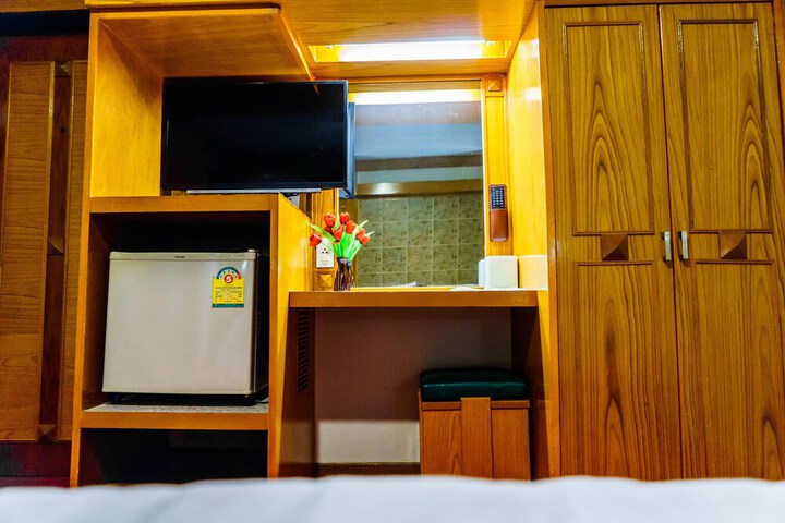Room 42 of 74