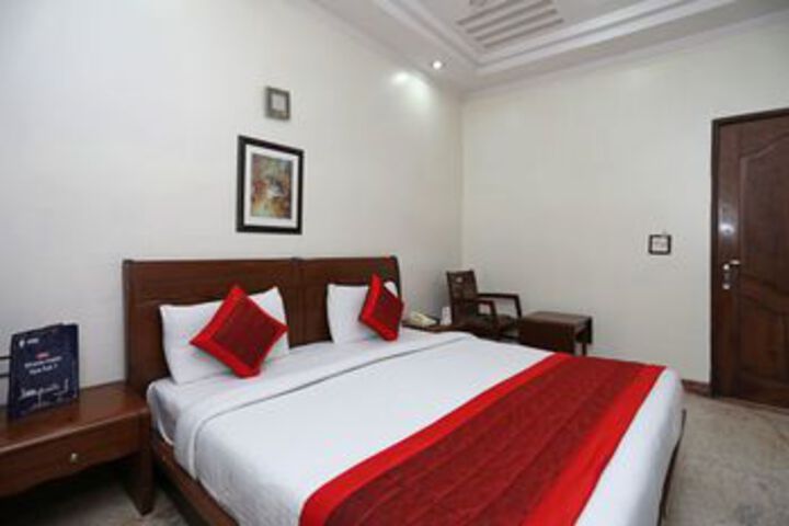 Room 10 of 23