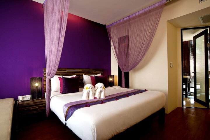 Room 5 of 112