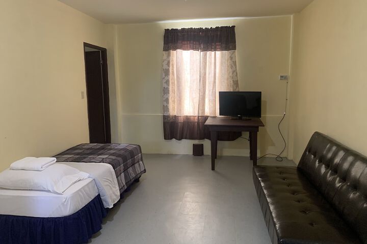 Room 8 of 35