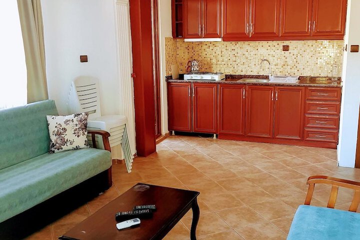 Room 5 of 91