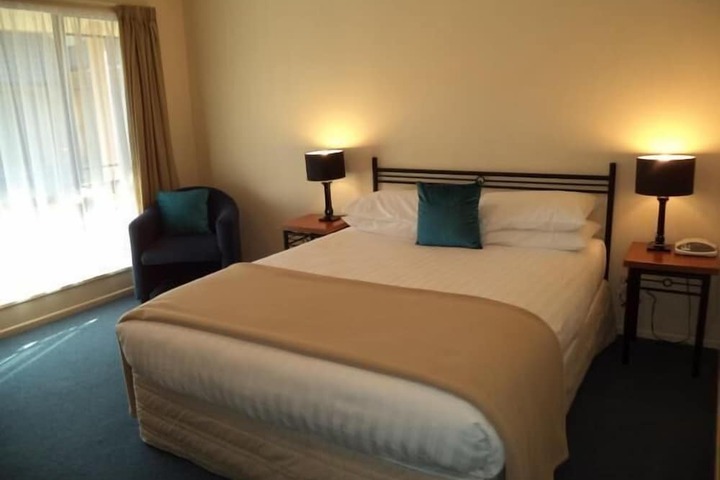 Room 16 of 42