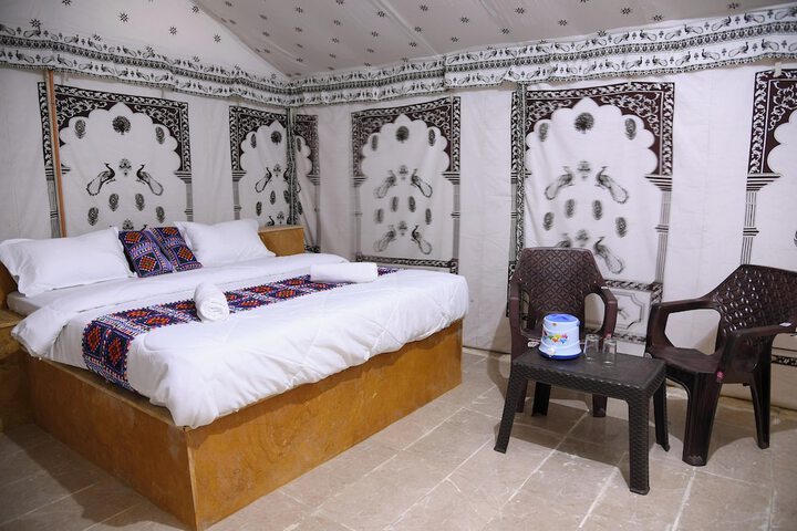 Room 9 of 39