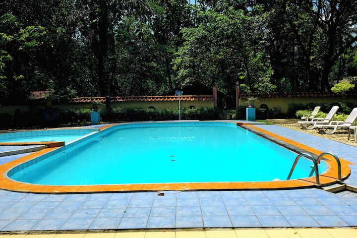 Pool 33 of 59