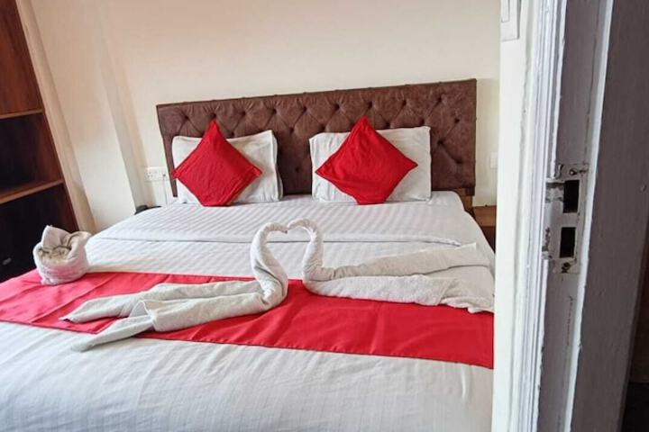 Room 32 of 55