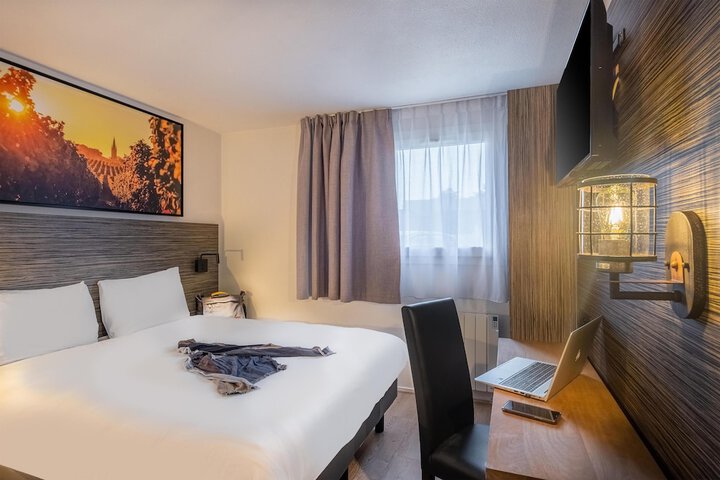 Room 40 of 127